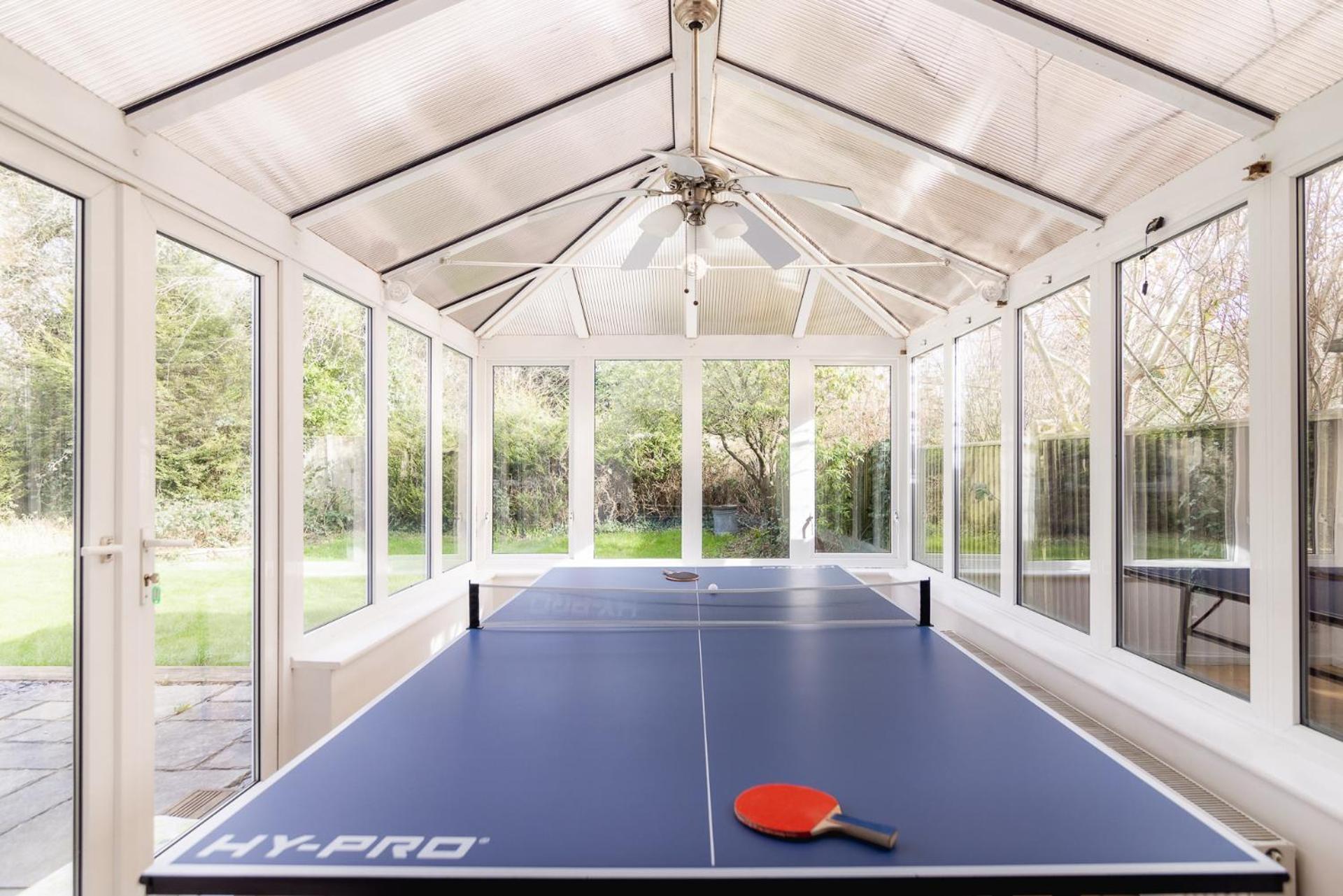 Ping-Pong Paradise Crawley Kültér fotó